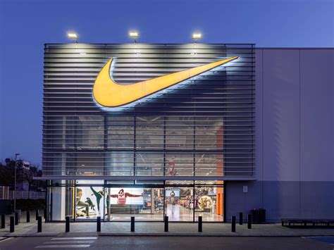 barcelona nike schuhe|Nike factory store Barcelona.